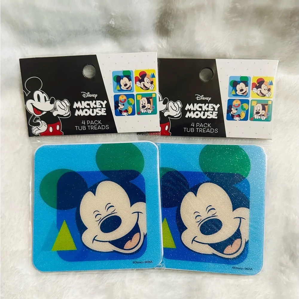 New Mickey 8pc Tub Treads Set